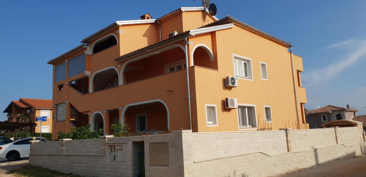 Apartmani Citrus Novigrad Filipac Exteriör bild